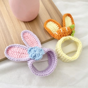 Graziosi elastici per capelli fatti a mano a maglia con orecchie di coniglio e fiori