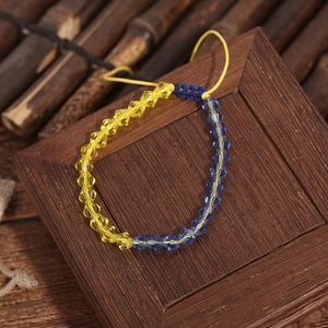 Bracelet fait main aux couleurs de l'Ukraine avec perles en cristal bleu et jaune