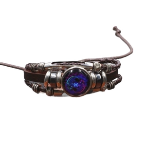 Gelaagde lederen Vissen sterrenbeeld armband met lichtgevende glazen sterrenhemel bedel