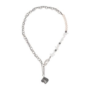 Collana hip hop in acciaio al titanio con perle, pietre chiare e ciondolo minerale grigio scuro