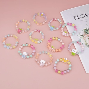 Simpatici Braccialetti di Perline per Bambini a Cartoni Animati Braccialetto con Ciondolo a Forma di Animale di Frutta in Resina per Bambine Gioielli Colorati con Perline di Gelatina