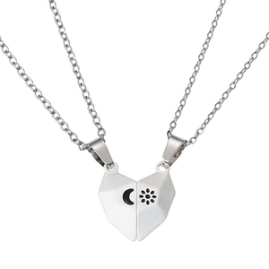 Colliers magnétiques cœur pour couples avec pendentifs soleil et lune en fini argenté
