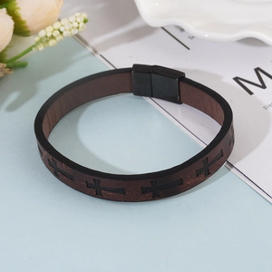 Bracciale Intrecciato Multistrato in Pelle Vintage Motivo a Croce Chiusura Magnetica in Lega Gioielli Religiosi in Stile Punk per Uomo Donna