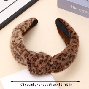 Faux fur leopard print knotted headband for winter with 39cm circumference detail