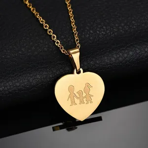 Collier cœur en acier inoxydable doré avec motif familial gravé au laser pour parents