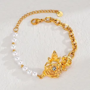 Bracciale vintage in acciaio inossidabile con perle, rose dorate e ciondolo di cristallo