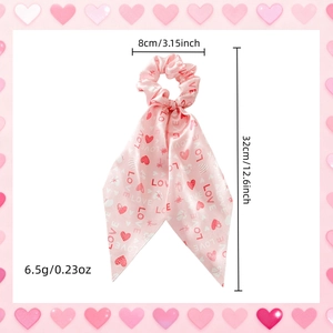Chouchou en satin rose avec long ruban et imprimé cœur LOVE pour accessoires cheveux