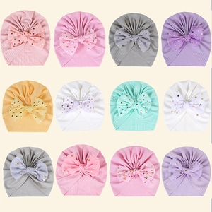 12er-Set Baby-Turban-Mützen aus Rippstoff mit goldfolierten Schleifen in Pastellfarben