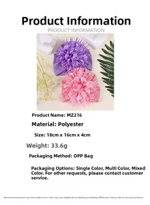 Detailansicht der Baby-Turban-Mützen aus Polyester mit großen Camellia-Blüten-Verzierungen