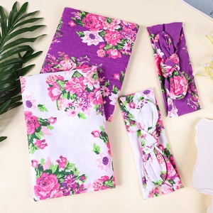 Ensemble de langes pour bébé à fleurs et bandeaux oreilles de lapin assortis