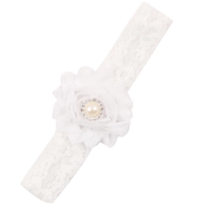 Weißes Spitzen-Stirnband für Babys mit großer Stoffblume, Perle und glänzenden Strasssteinen