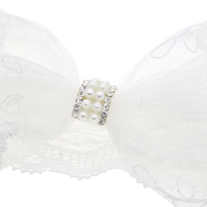 Bandeau en dentelle pour nouveau-né avec perles blanches et détails en strass