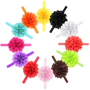 Lot de 12 bandeaux pour bébés avec fleurs ajourées en couleurs unies assorties