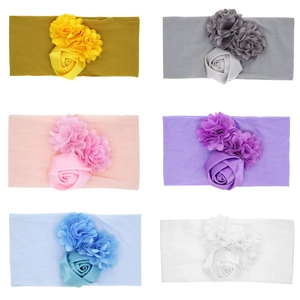 Lot de six bandeaux bébé en nylon avec grandes roses en satin et fleurs en résille
