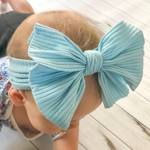 Elastisches hellblaues Baby-Stirnband mit großer gerippter DIY-Schleife für Säuglinge