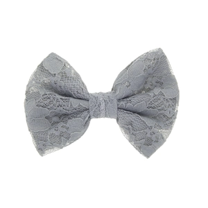 Elegante fermaglio per capelli in pizzo grigio per ragazze con motivo floreale all'uncinetto