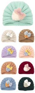 Détails de bonnets en tricot pour bébé en neuf couleurs avec fraise en peluche et perles