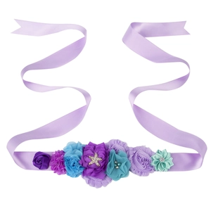 Ceinture de maternité violette avec fleurs en tissu et décor d'étoile de mer en strass