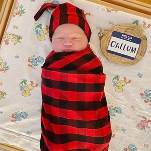 Newborn buffalo plaid swaddle blanket set with matching knotted hat for infants