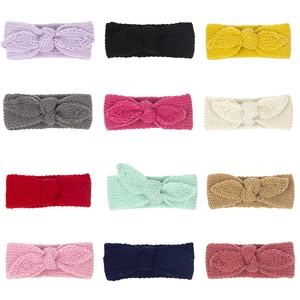 Vue en grille de 12 bandeaux tricotés pour bébé avec nœuds d'oreilles de lapin colorés