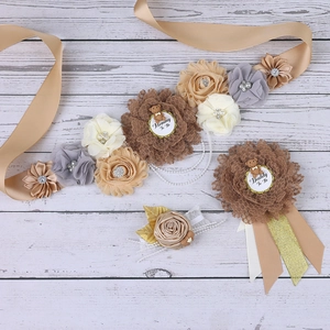Detailed view of Baby Shower flower sash set for Mommy To Be with cute bear design