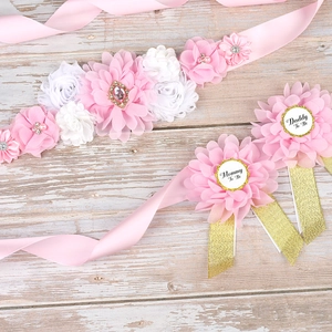 Pink floral maternity sash and matching badge set for baby shower party celebrations