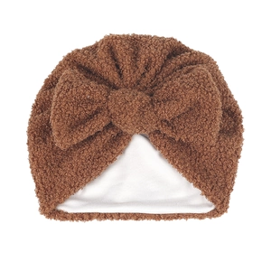 Turban bébé en polaire teddy marron avec un grand nœud décoratif et une doublure blanche