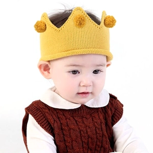 Bonnet Couronne en Tricot pour Bébé Avec Pompons Accessoire de Photographie de Fête d'Anniversaire pour Nouveau-né Bonnet Chaud