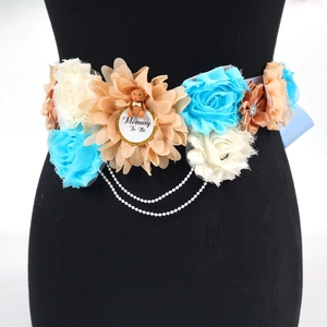 Floral maternity sash with Mommy To Be tag and cute bear for baby shower parties