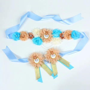 Blue and beige floral Baby Shower sash set with Mommy and Daddy To Be bear badges