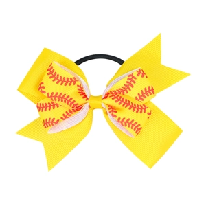 Dettaglio del fiocco giallo da cheerleading con cuciture rosse da baseball ed elastico