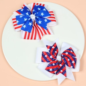 Nœuds à cheveux Fête de l'Indépendance avec drapeau américain sur plateau blanc