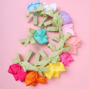 Détail de 10 barrettes tulipes colorées en ruban gros-grain avec pinces croco pour filles
