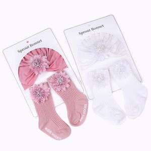 Ensemble bandeau et chaussettes pour nouveau-né en coton côtelé avec fleurs en tissu