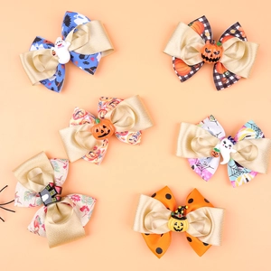 Lot de six pinces à cheveux d'Halloween avec nuds et breloques citrouille et fantôme