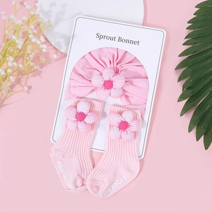 Ensemble bandeau et chaussettes en coton rose pour nouveau-né avec fleurs à carreaux et côtes