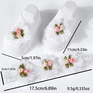 Detail of infant floral headband and socks set with 11cm length and 9.5g weight info