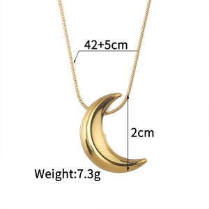 Detail view of crescent moon pendant necklace with dimension labels 42+5cm and 2cm