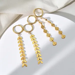Boucles d'oreilles pendantes dorées 18 carats avec feuilles et breloques en nacre