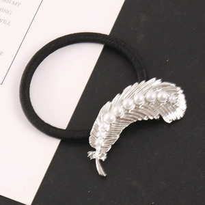Elegant feather hair tie with white pearls and high elasticity band