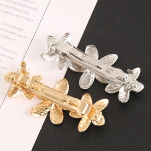 Barrettes à fleurs dorées et argentées avec nœud géométrique et pince à ressort