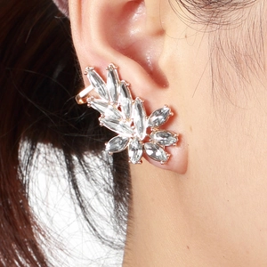 Elegante polsino da orecchio a foglia con cristalli marquise e castone in oro rosa