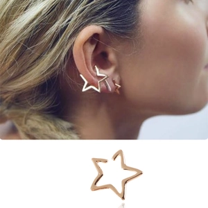 Minimalistischer goldener Stern-Ohrklemme für Damen, Clip-On-Ohrring ohne Piercing