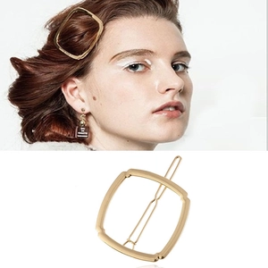 Pince à Cheveux Minimaliste en Alliage Carré Géométrique pour Femmes Mode Électroplaqué Cadre Creux Or Argent Accessoires de Cheveux