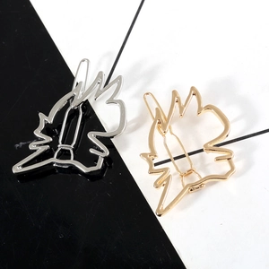 Minimalist geometric metal hair clips in gold and silver finish with anime silhouettes