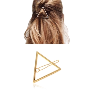 Pince à Cheveux Triangle en Alliage Minimaliste Barrette Métallique Géométrique Creuse Clip Latéral pour Femme Mariage Accessoires Cheveux