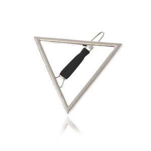 Pince à cheveux triangle argentée minimaliste avec design géométrique et détail noir