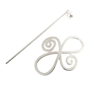 Detail of silver alloy hair pin set with hollow butterfly design and pearl decoration
