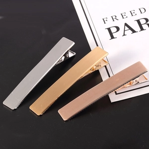 Minimalistische Haarspangen aus gebürstetem Metall in Silber, Gold und Roségold