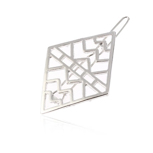 Minimalist silver hollow geometric diamond hair clip with intricate zigzag pattern